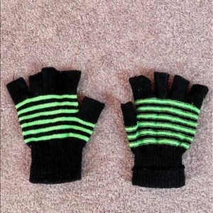 Fingerless Gloves